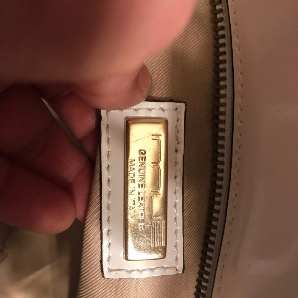 Innue Handbag - Picture 4 of 4